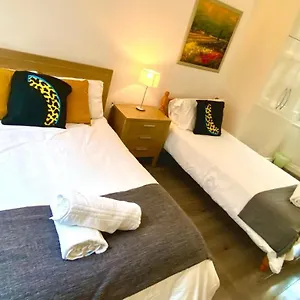 https://liverpool-street.cambridgehotelsuk.com